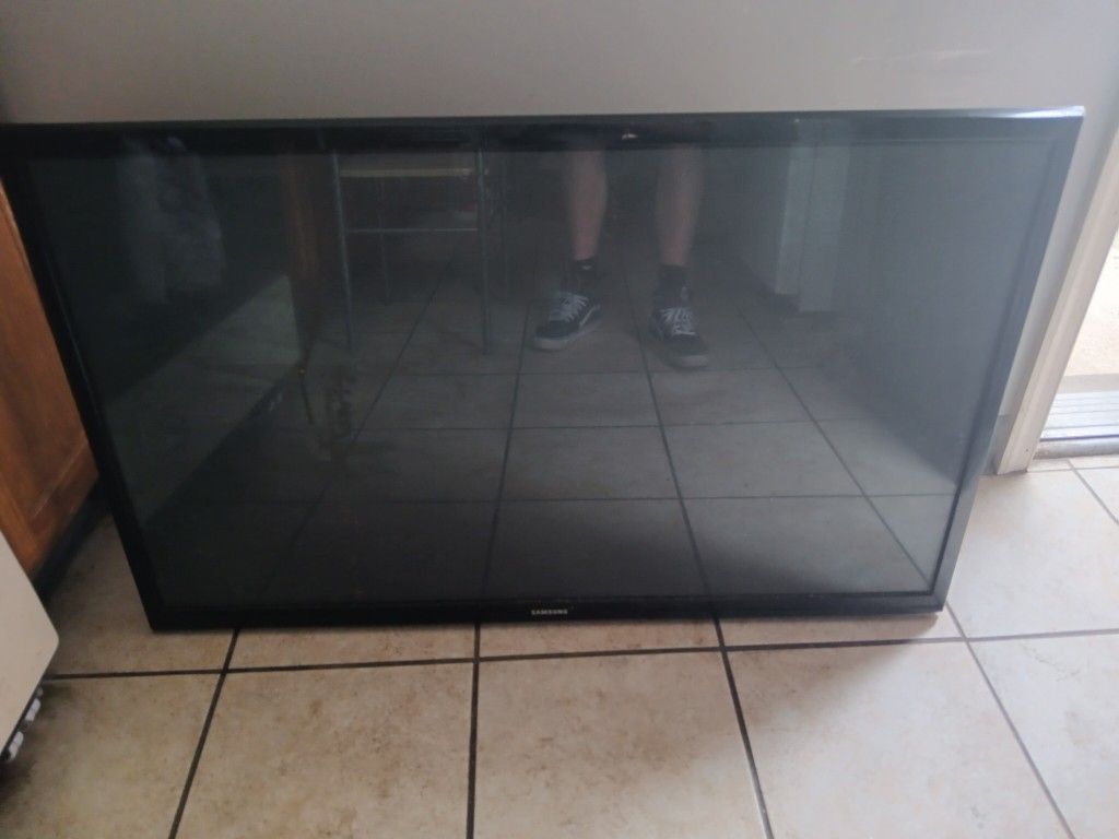 Samsung Flat Screen Tv For Sale 75 Just Needs Wire To Turn On For Sale Samsung Flat Screen Tv For Sale 75 Just Needs Wire To Turn On For Sale
