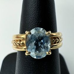 10k oval 2ct Aquamarine stone ring size 7