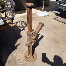 Railroad jack 