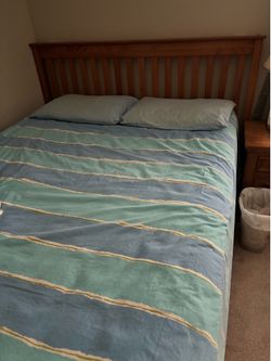 Queen size bed