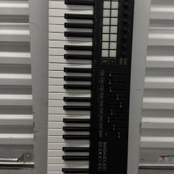 Notation Launchkey 49 MIDI Keyboard