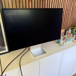 Studio Display - 5K Retina display - 27inch