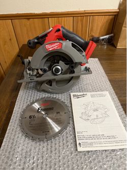 Milwaukee M18 FUEL 6-1/2" Circular Saw (Tool Only)