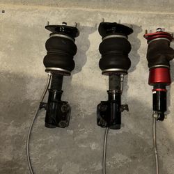 08-14 WRX AIRLIFT STRUTS