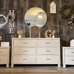 Dresser & Nightstands 