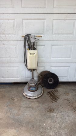 Floor machine