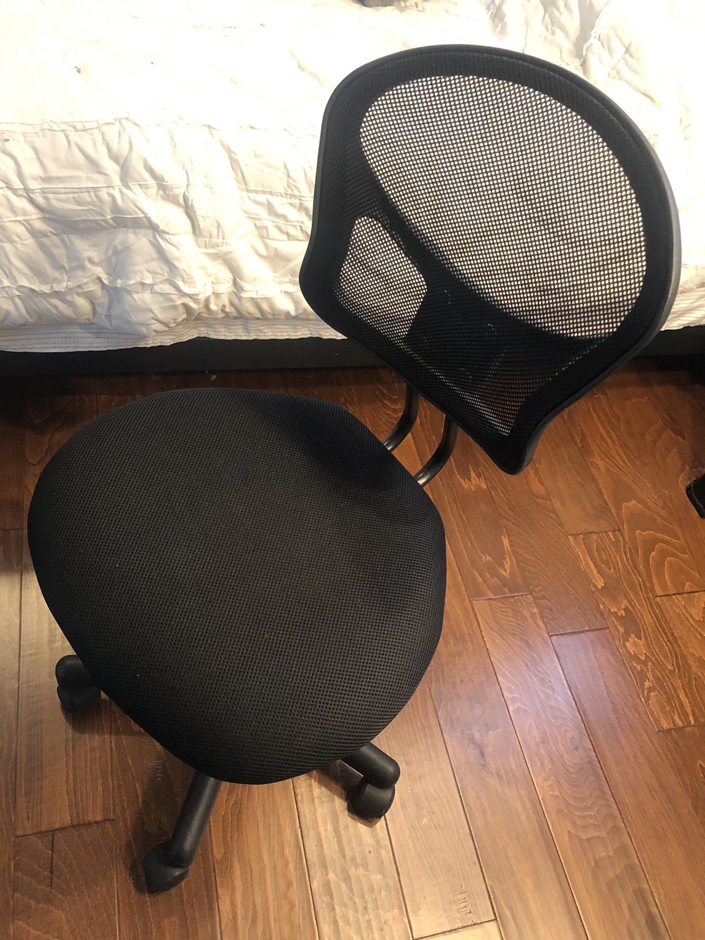 Black Desk Chair