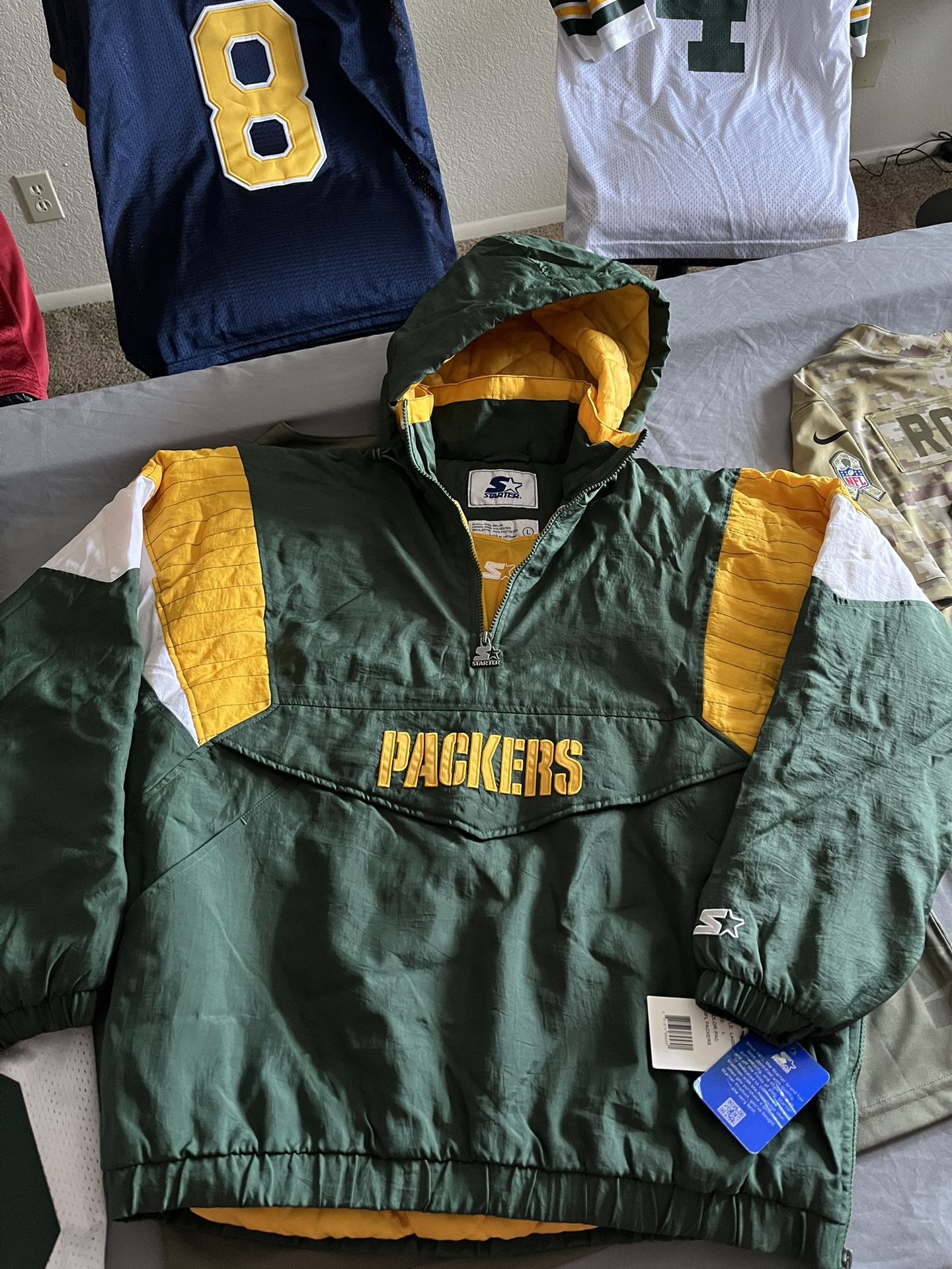 vintage Starter, Packers Gear, Nike team shoes