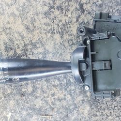 03-08 Toyota Corolla Turn Signal/Headlight Switch 