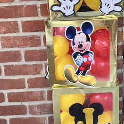 Mickey decorations 