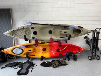 2 Perception Sport Caster 12.5 Kayaks + Storage Rack + Accessories – Winter Springs