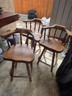 Set of 3 outdoor bar stools