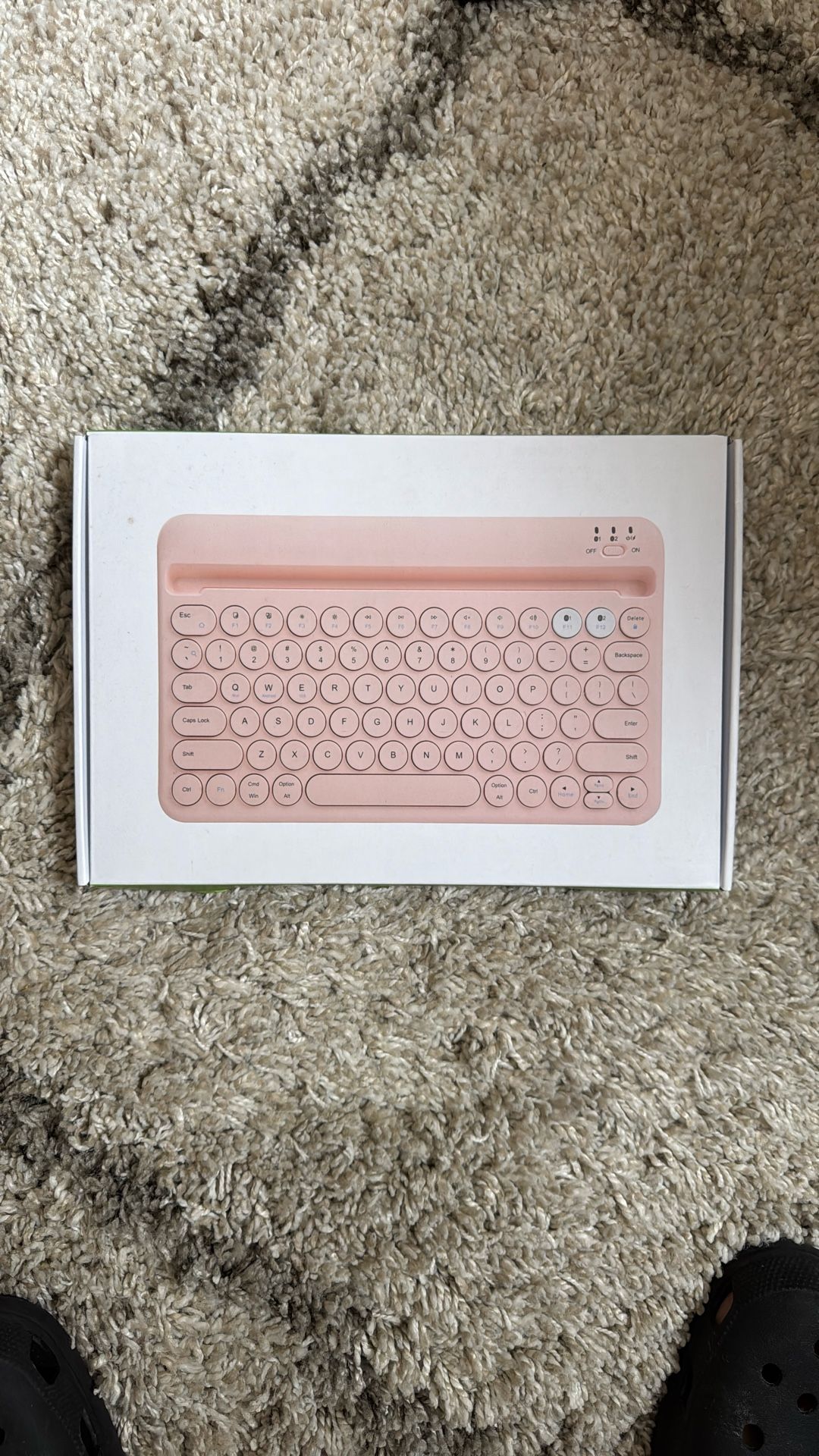 Pink Wirelesss Keyboard (NEW)