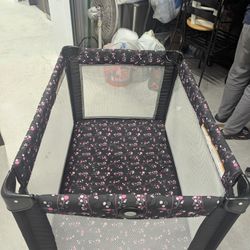 TV stand and Play Pen 