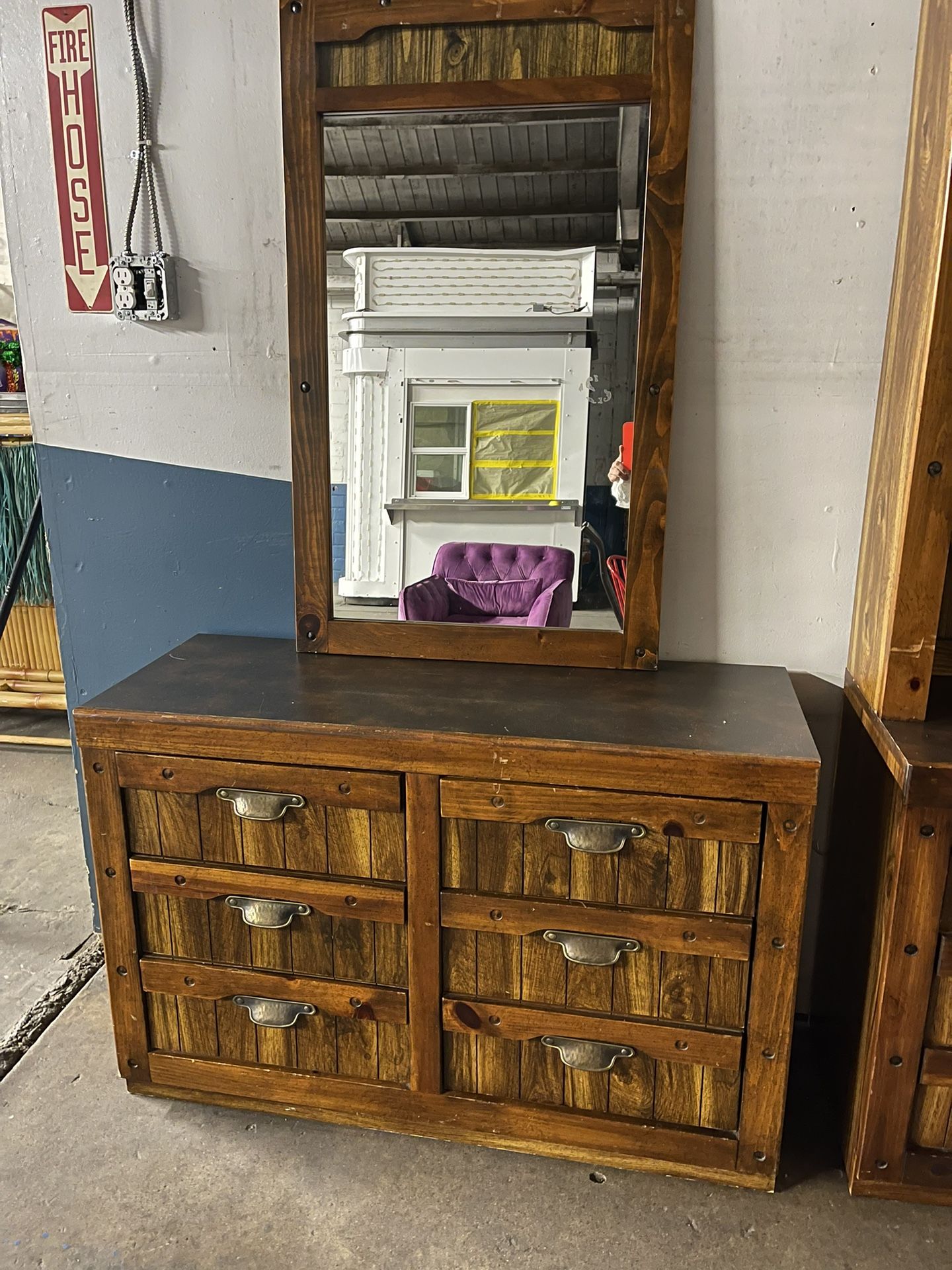 Bedroom Set / Conjunto De Dormitorio