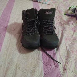 Girls Hiking Boots.