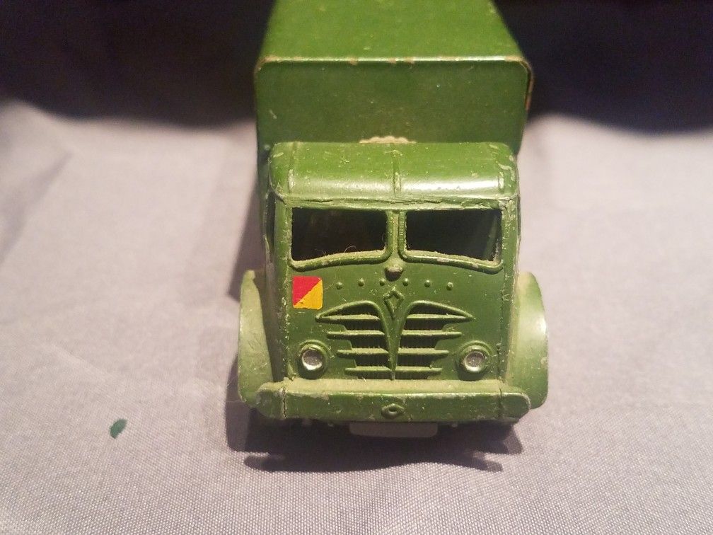 Dinky Toys Military Army 10 Ton Truck #622 Diecast metal toy Vintage