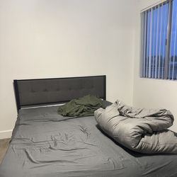 Full Bed With Mattress Topper And Duvet 