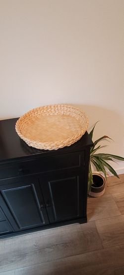 Big woven basket tray, 16on across,  new