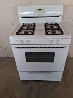Frigidaire Gas Stove & Oven in Great Condition