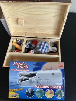 Sewing Machine With Wood Box And Sewing Kit