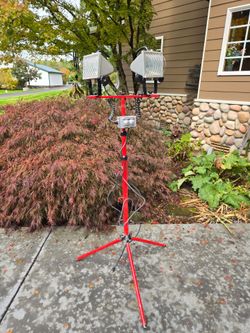 Dual Head Halogen Work Light with Tripod Stand, shines bright