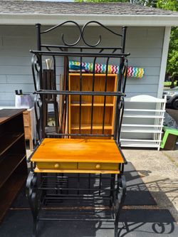 Bakers  rack