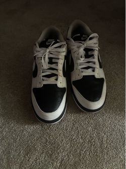 Dunks black and white