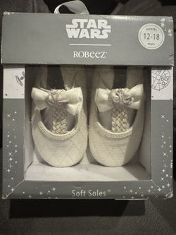 Star Wars ROBEEZ Princess Leia NEW !