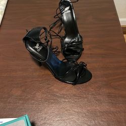 Black Patent  Heals 