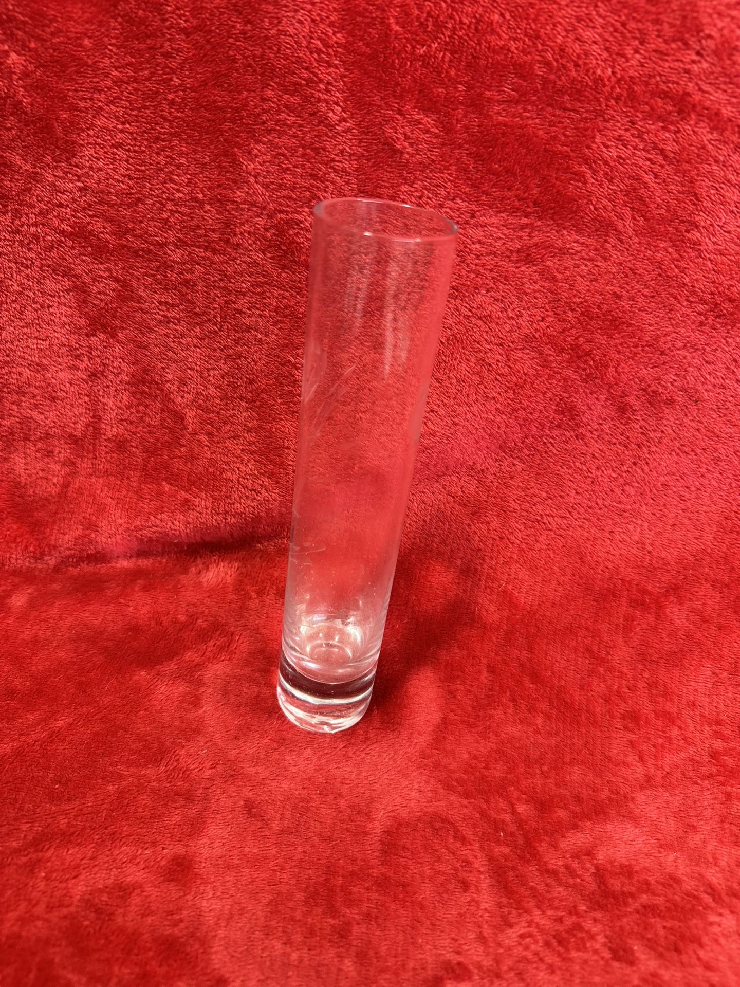 🌸 9” Clear Glass Bud Vase