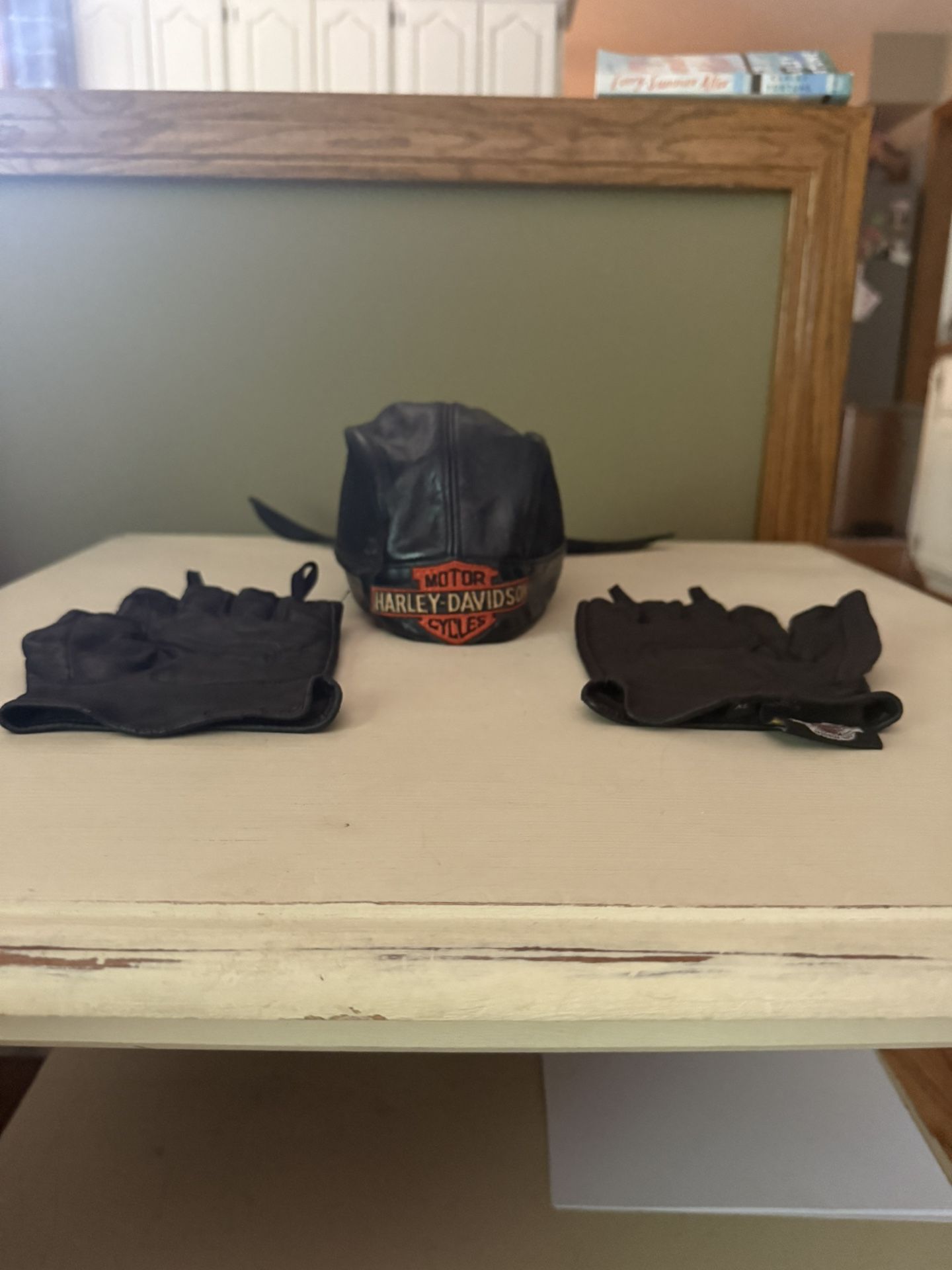 vintage leather Harley motorcycle cloves 