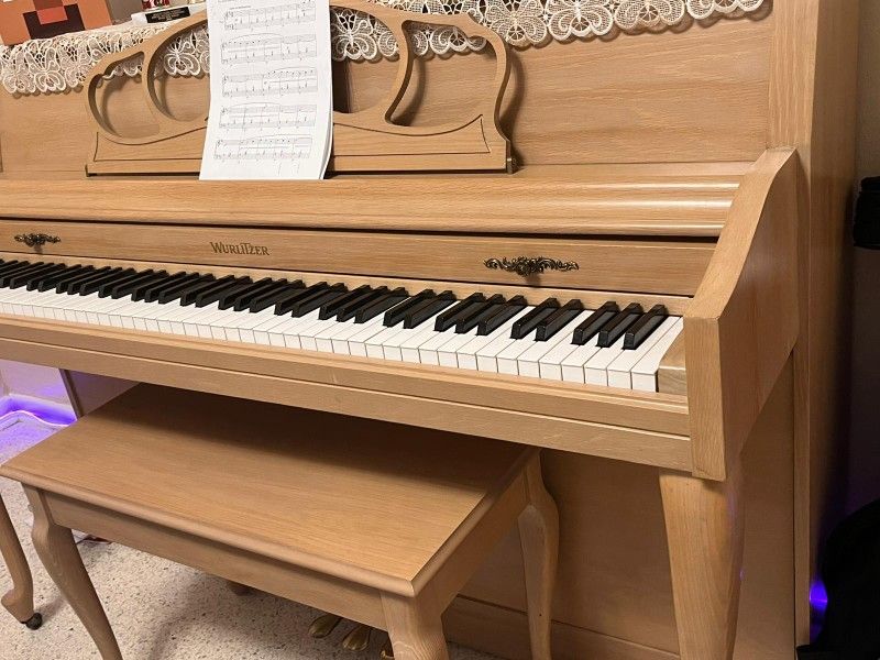 Piano Vertical Profesional Wurlitzer, Excelente Sonido Y Afinación, Bien Cuidado.