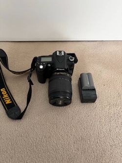 Nikon D90 with 18-105 VR Lens Kit