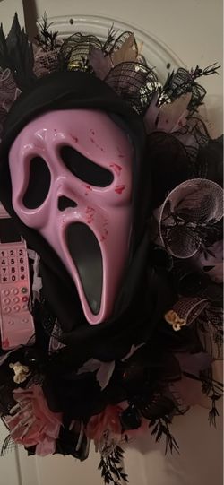 Ghostface Halloween Wreath Pink Horror Decor