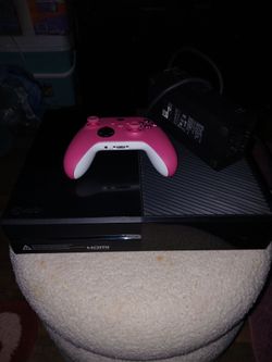 Xbox one for sale, pink controller included,  1 game installed