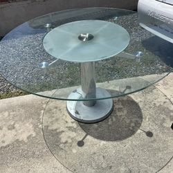 Selling Furniture 