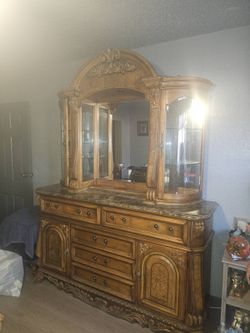 Queen Wood bedroom set