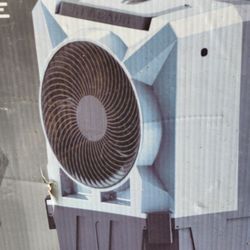 Air Conditioner cool air , with water reservoir Very Efficient.  Only used once