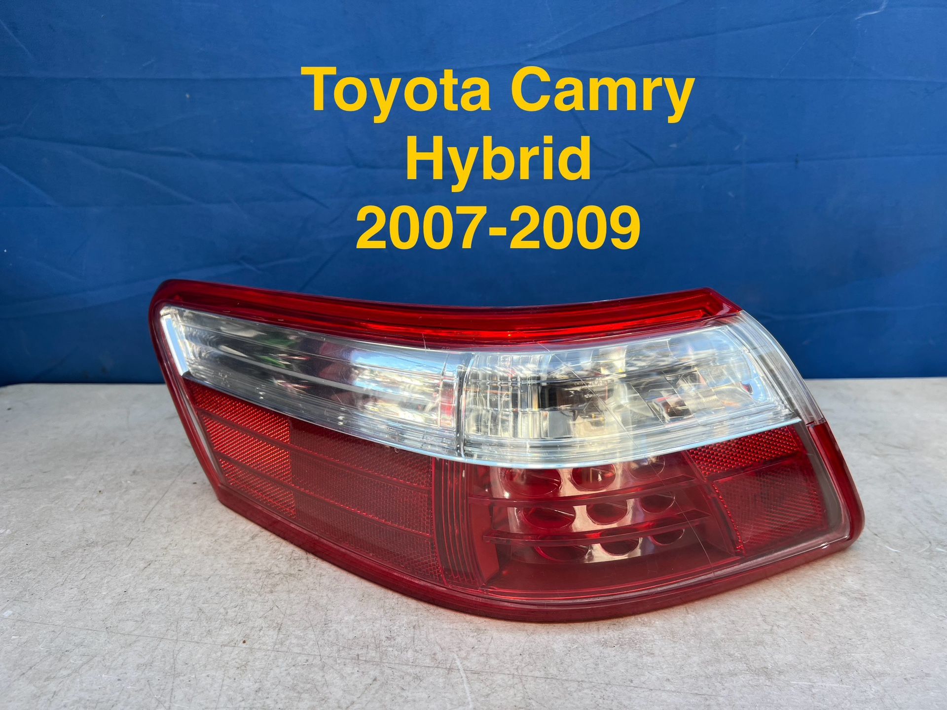 2007-2009 Toyota Camry Hybrid Taillight OEM 