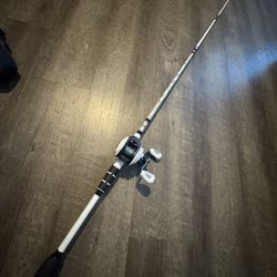 Like New Abu Garcia Pro Max Combo 20 Lb Braid Clean. Ready to Go. 
