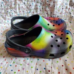 Crocs Classic  Solarized Clogs Size J3 Kids.