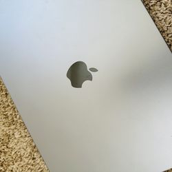 Macbook Pro 16”
