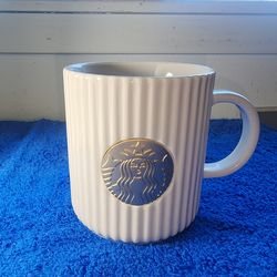 Starbucks White Pleated Mug 16 oz