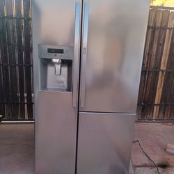 KENMORE SIDE BY SIDE FRIDGE