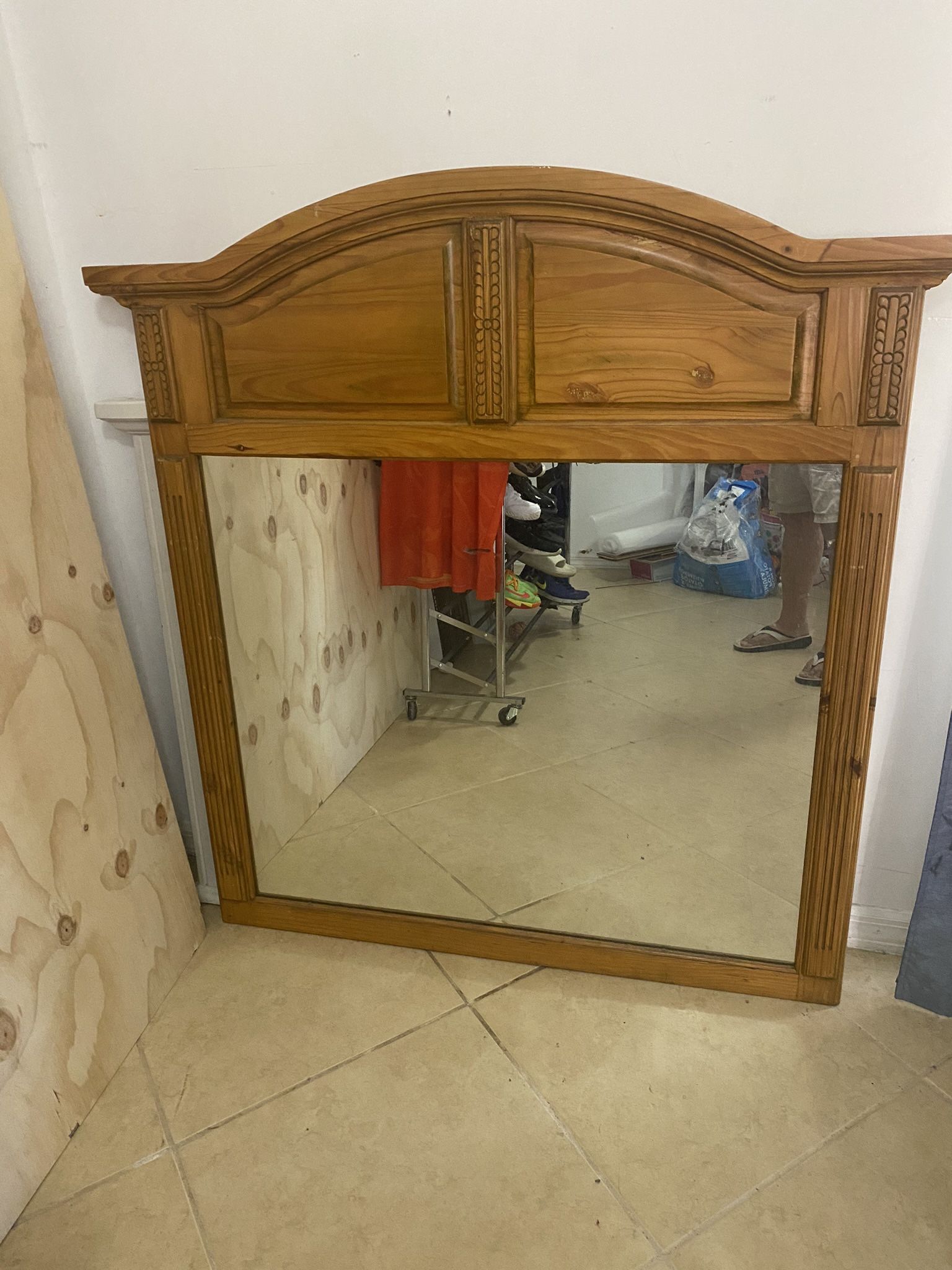 Dresser mirror