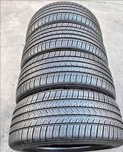 235 45 18 Michelin tires Con 80% de Vida Las 4