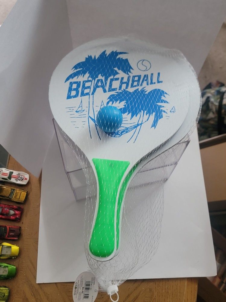 New Beach Ball Paddle Set
