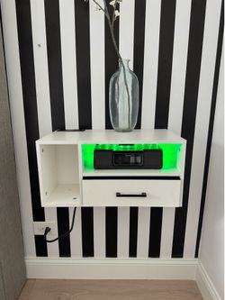 Floating wood shelf with usb