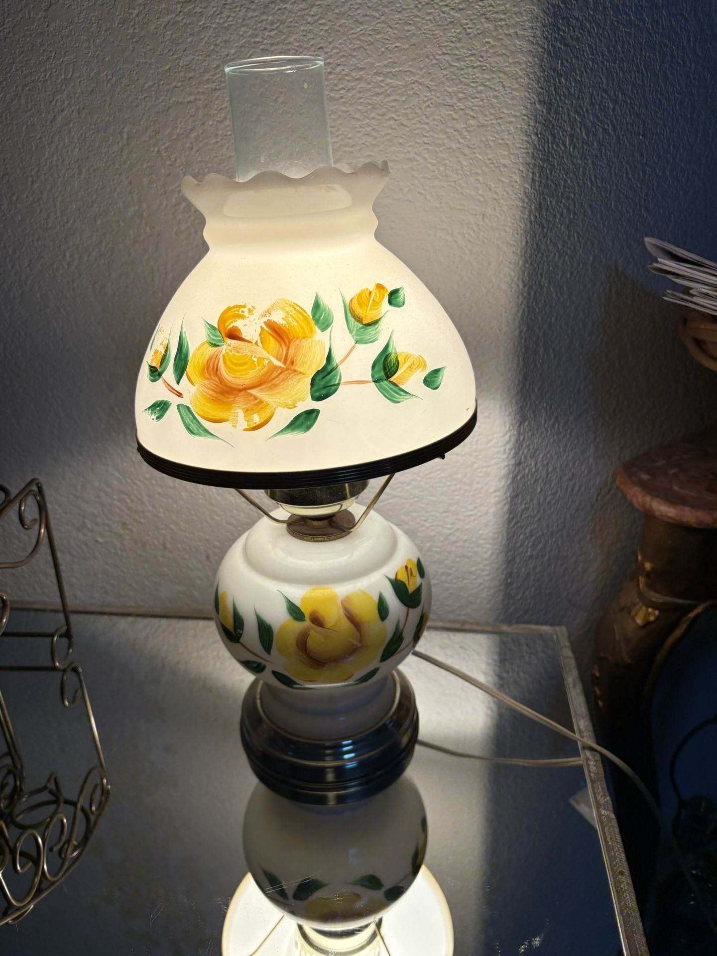 Milk Antique Lamp 